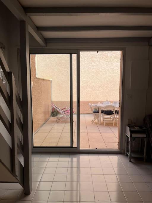 Charmant Pavillon Pour 5-6 Pers. Agde Bagian luar foto